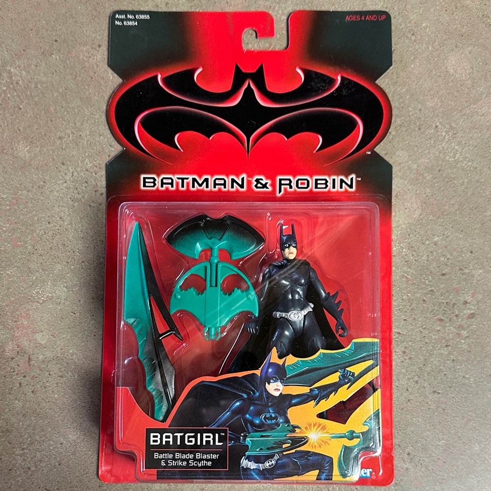 1997 Batgirl Action Figure with Battle Blade Blaster & Strike Scythe 🆕